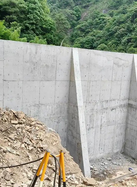 漯河临颍县重力式挡土墙